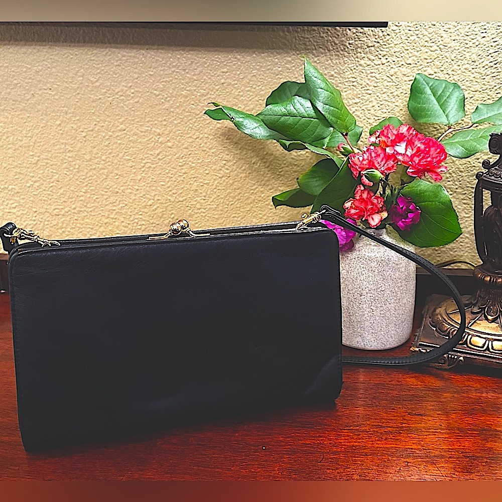 Giani Bernini black genuine leather purse